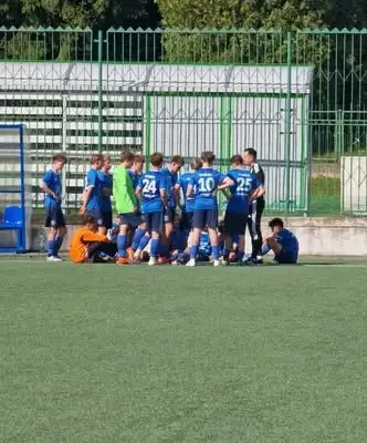 Słodko-gorzki tydzień trampkarzy MKS Kłobuk Mikołajki