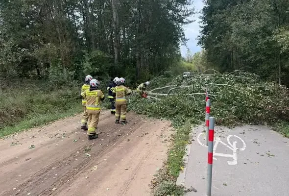 Trzy interwencje w jeden dzień – strażacy z Mikołajek podsumowują pracowitą sobotę