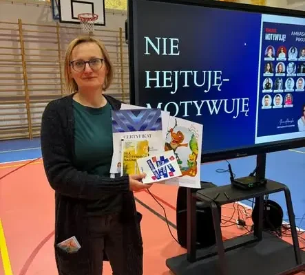 Kampania „Nie hejtuję – motywuję” dotarła na Mazury. Warsztaty w Sorkwitach i Warpunach
