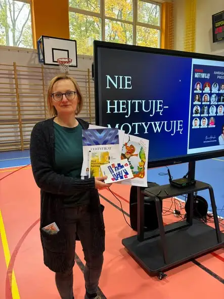 Kampania „Nie hejtuję – motywuję” dotarła na Mazury. Warsztaty w Sorkwitach i Warpunach