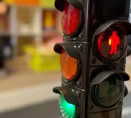 Mrągowo: policjanci uczyli przedszkolaki bezpieczeństwa